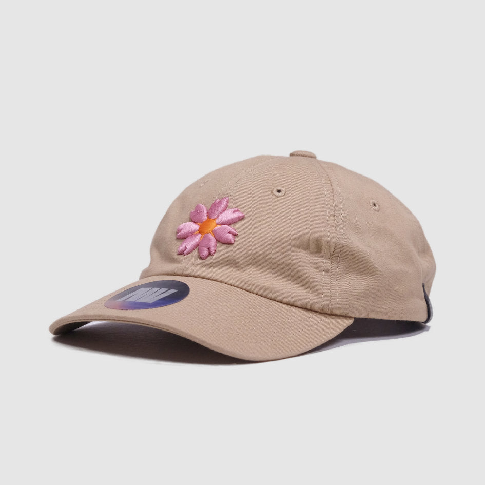 Beige Norwegian Saxifrage Flower Flat Cap