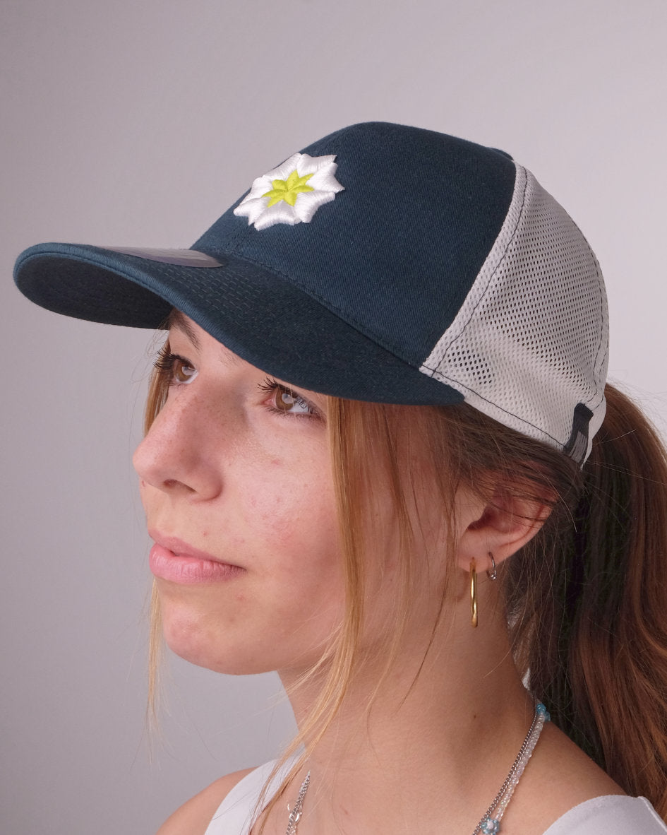 Ice Blue Finnish Lily Flower Mesh Cap